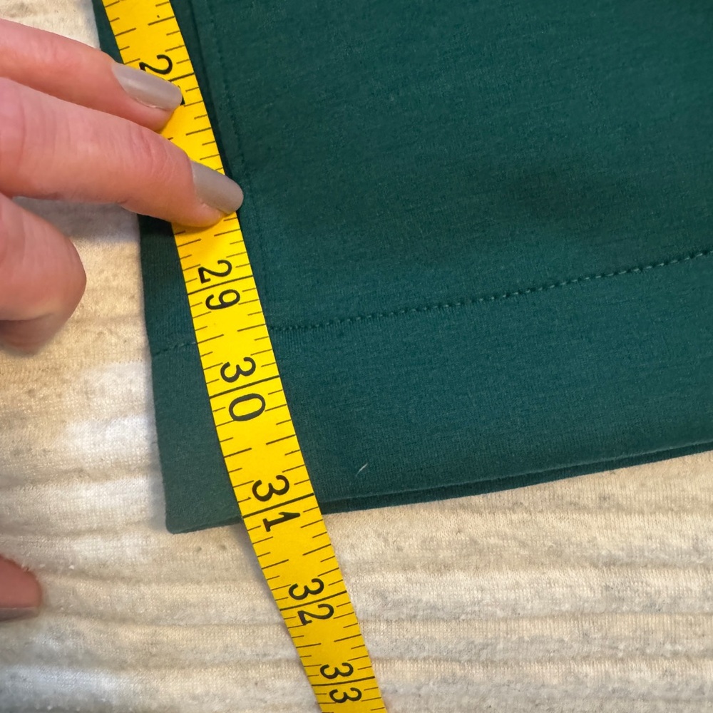 Women’s NWT Green Abercrombie YPB neoKNIT Pants with Cream Stripe - Picture 10 of 12